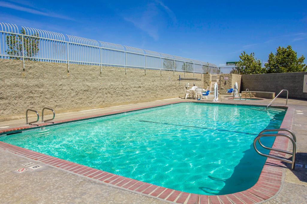 Comfort Inn & Suites Lancaster Antelope Valley Exterior foto